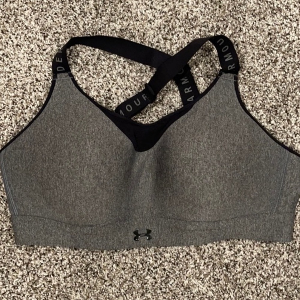 Under Armour Sports Bra size L